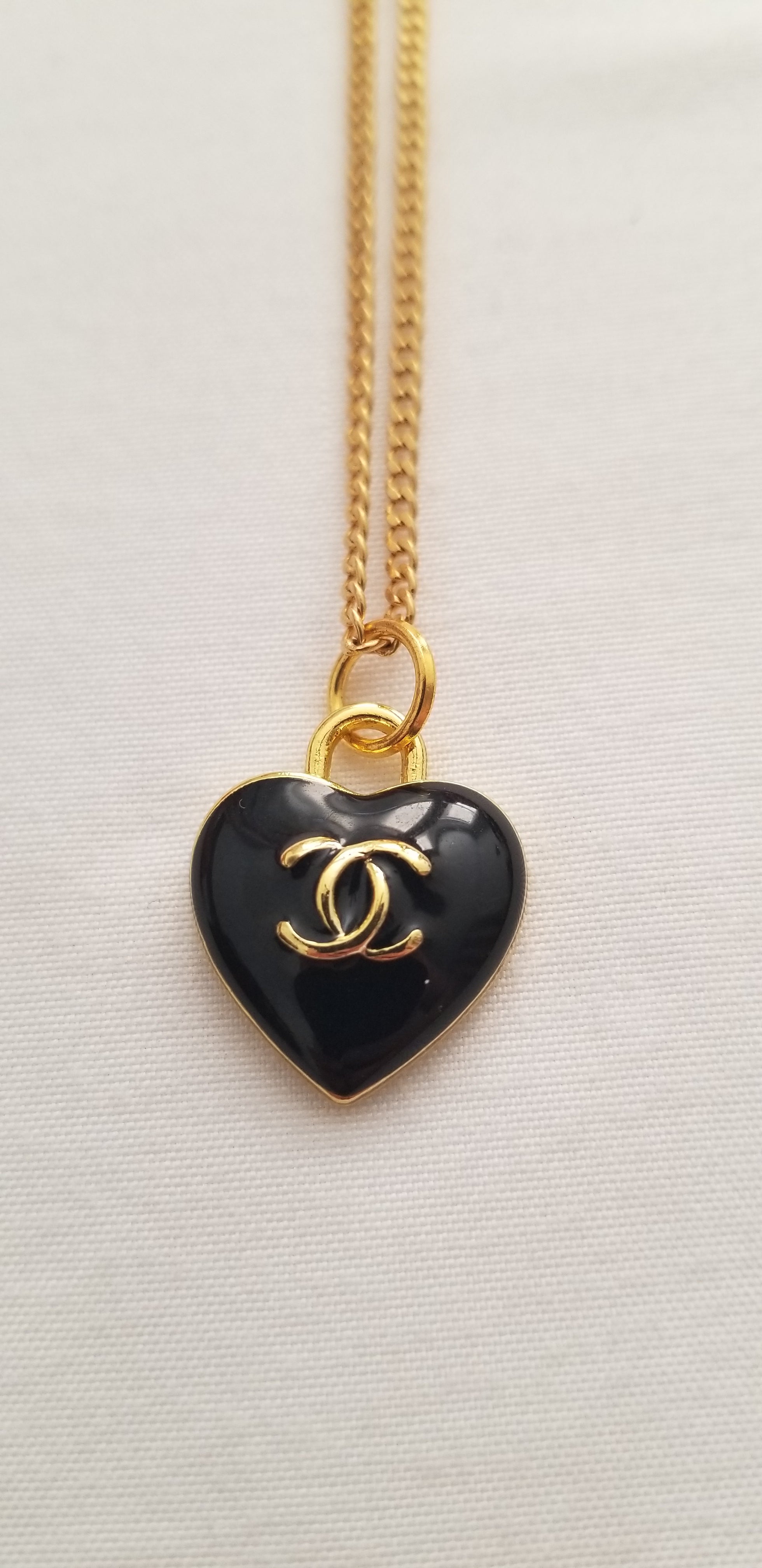 Vintage Chanel 95P Heart Logo Pendant Necklace For Sale at 1stDibs